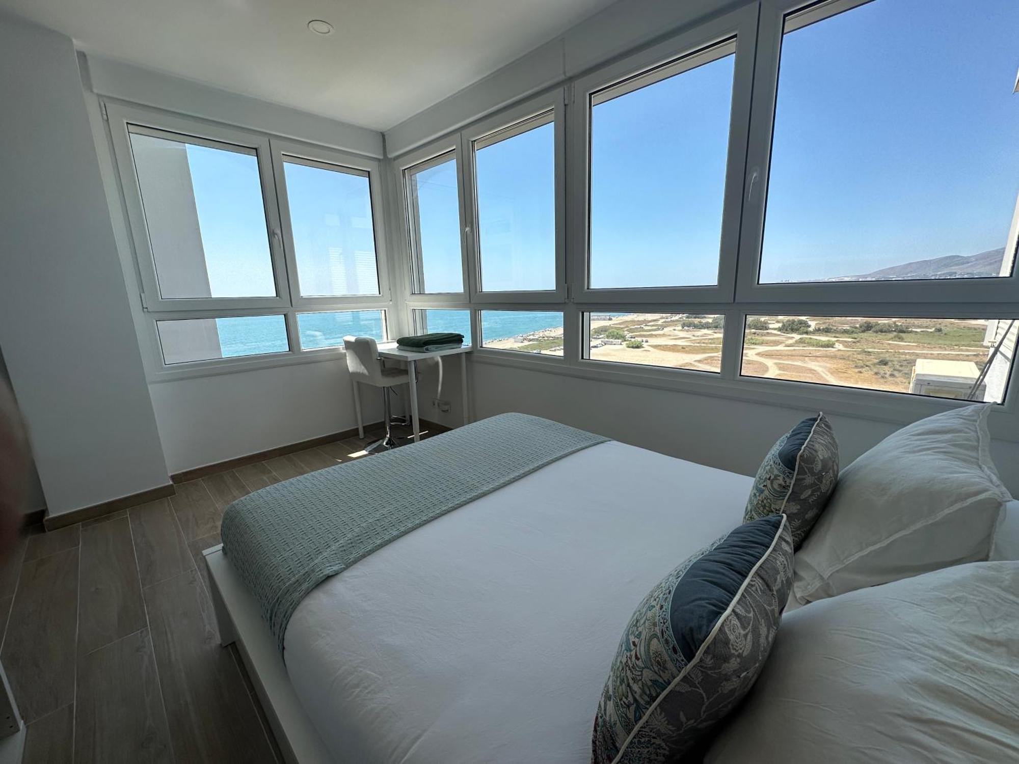 Sunstay Guadalmar Loft Seaview Малага Экстерьер фото
