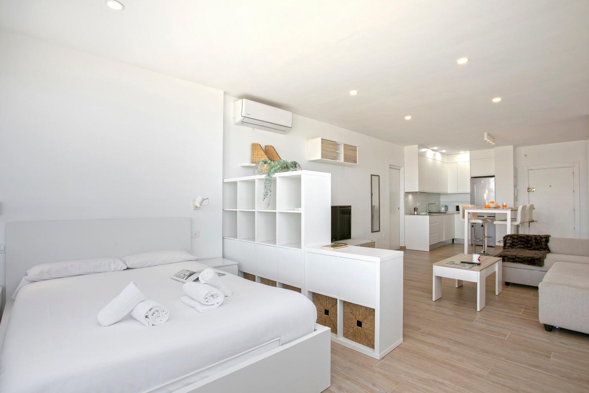 Sunstay Guadalmar Loft Seaview Малага Экстерьер фото